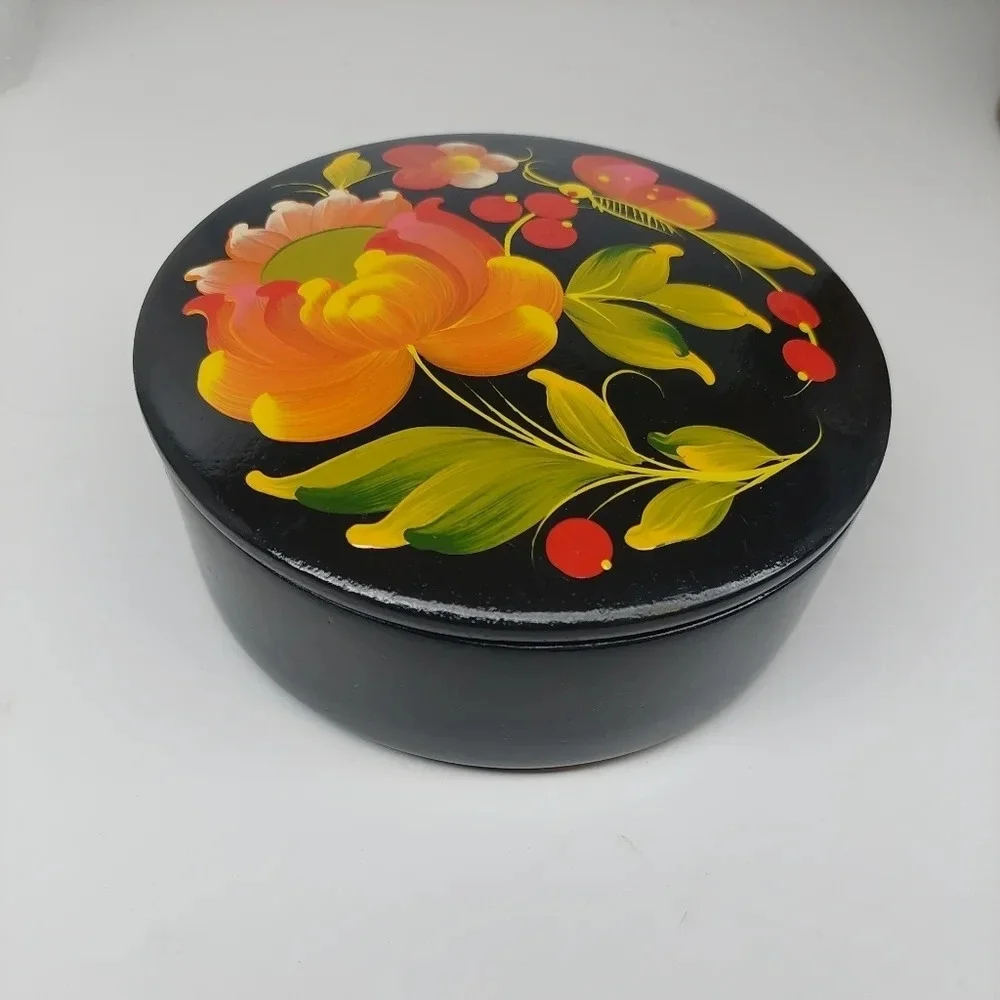 Beautiful Russian Black Lacquered floral trinket/ jewelry box storage container